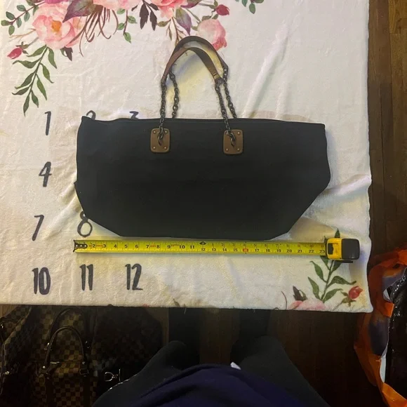 Bottega Veneta Black Tote with Brown Handles - Picture 5 of 11